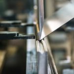 Gięcie blach – precyzja i technologia w nowoczesnej obróbce metalu